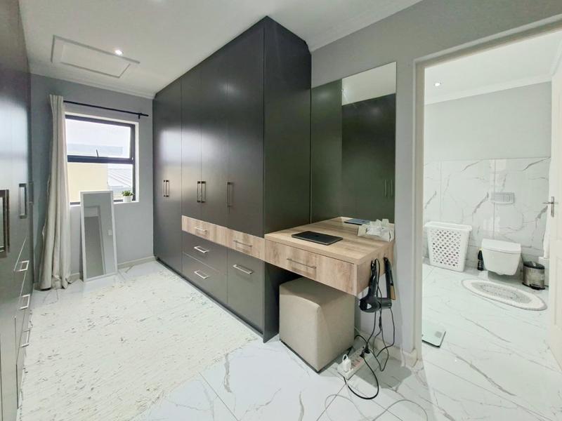 3 Bedroom Property for Sale in Hartenbos Heuwels Western Cape